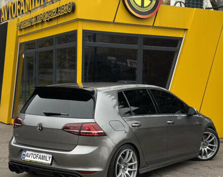 Серый Фольксваген Гольф Р, объемом двигателя 2 л и пробегом 193 тыс. км за 16000 $, фото 4 на Automoto.ua