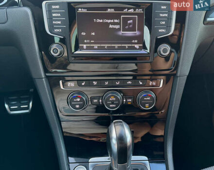 Серый Фольксваген Гольф Р, объемом двигателя 1.98 л и пробегом 142 тыс. км за 19999 $, фото 56 на Automoto.ua