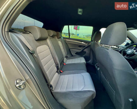 Сірий Фольксваген Гольф Р, об'ємом двигуна 2 л та пробігом 141 тис. км за 21900 $, фото 46 на Automoto.ua