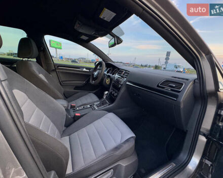 Сірий Фольксваген Гольф Р, об'ємом двигуна 2 л та пробігом 141 тис. км за 21900 $, фото 51 на Automoto.ua