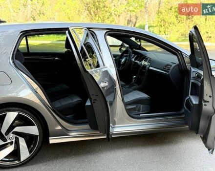 Серый Фольксваген Гольф Р, объемом двигателя 1.98 л и пробегом 142 тыс. км за 18500 $, фото 13 на Automoto.ua