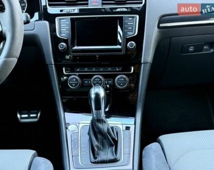 Серый Фольксваген Гольф Р, объемом двигателя 1.98 л и пробегом 142 тыс. км за 18500 $, фото 23 на Automoto.ua