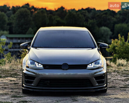 Серый Фольксваген Гольф Р, объемом двигателя 2 л и пробегом 155 тыс. км за 22900 $, фото 2 на Automoto.ua