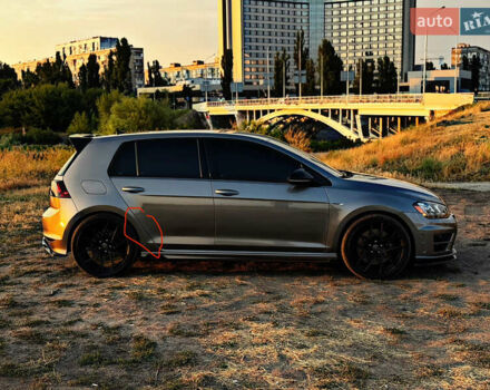 Серый Фольксваген Гольф Р, объемом двигателя 2 л и пробегом 155 тыс. км за 22900 $, фото 6 на Automoto.ua