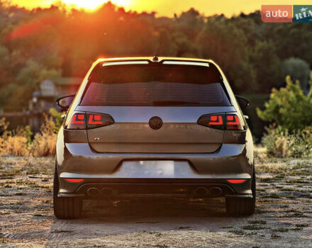 Серый Фольксваген Гольф Р, объемом двигателя 2 л и пробегом 155 тыс. км за 22900 $, фото 7 на Automoto.ua