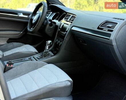 Серый Фольксваген Гольф Р, объемом двигателя 1.98 л и пробегом 142 тыс. км за 18500 $, фото 20 на Automoto.ua