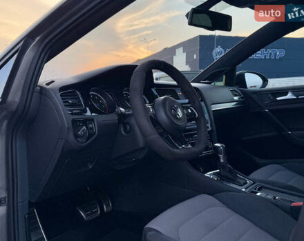 Сірий Фольксваген Гольф Р, об'ємом двигуна 2 л та пробігом 141 тис. км за 21900 $, фото 38 на Automoto.ua