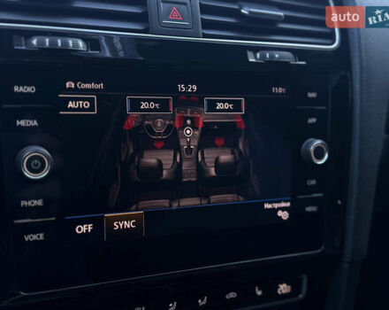 Серый Фольксваген Гольф Р, объемом двигателя 1.97 л и пробегом 143 тыс. км за 23999 $, фото 69 на Automoto.ua