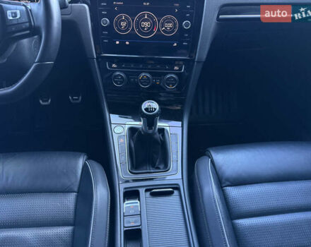 Серый Фольксваген Гольф Р, объемом двигателя 1.97 л и пробегом 143 тыс. км за 23999 $, фото 61 на Automoto.ua