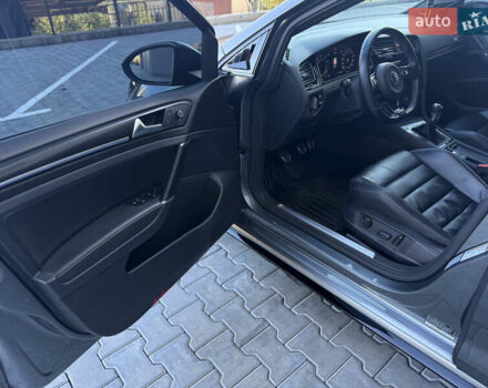 Серый Фольксваген Гольф Р, объемом двигателя 1.97 л и пробегом 143 тыс. км за 23999 $, фото 93 на Automoto.ua