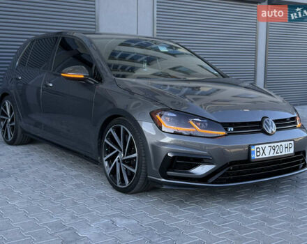 Серый Фольксваген Гольф Р, объемом двигателя 1.97 л и пробегом 143 тыс. км за 23999 $, фото 1 на Automoto.ua