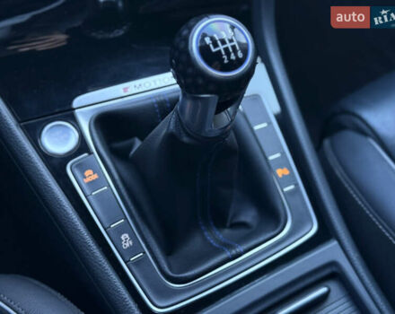 Серый Фольксваген Гольф Р, объемом двигателя 1.97 л и пробегом 143 тыс. км за 23999 $, фото 76 на Automoto.ua