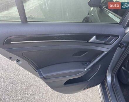 Серый Фольксваген Гольф Р, объемом двигателя 1.98 л и пробегом 50 тыс. км за 26500 $, фото 6 на Automoto.ua