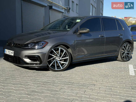 Серый Фольксваген Гольф Р, объемом двигателя 1.97 л и пробегом 143 тыс. км за 23999 $, фото 1 на Automoto.ua