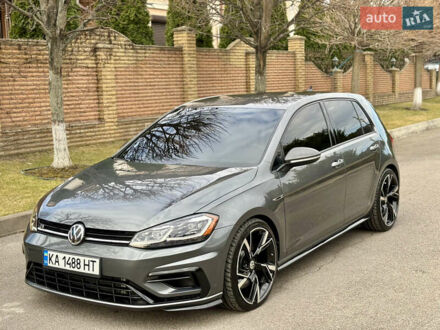 Фольксваген Гольф Р 2019 у Києві на Automoto.ua Сірий Фольксваген Гольф Р, об'ємом двигуна 1.97 л та пробігом 27 тис. км за 29200 $, фото 1 на Automoto.ua