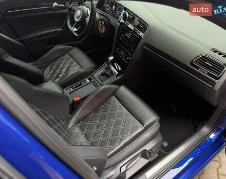 Синий Фольксваген Гольф Р, объемом двигателя 2 л и пробегом 123 тыс. км за 21700 $, фото 66 на Automoto.ua