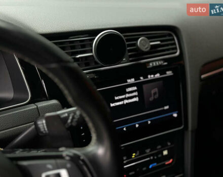 Синий Фольксваген Гольф Р, объемом двигателя 2 л и пробегом 123 тыс. км за 18500 $, фото 83 на Automoto.ua