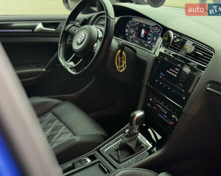 Синий Фольксваген Гольф Р, объемом двигателя 2 л и пробегом 123 тыс. км за 21700 $, фото 55 на Automoto.ua