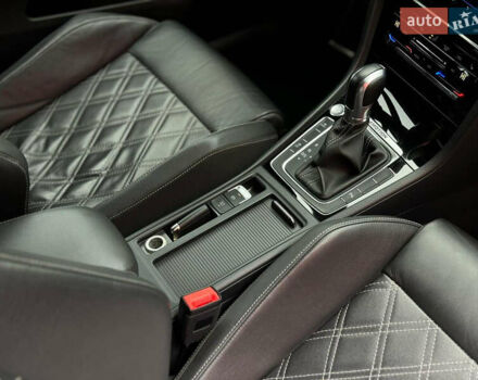 Синий Фольксваген Гольф Р, объемом двигателя 2 л и пробегом 123 тыс. км за 18500 $, фото 68 на Automoto.ua