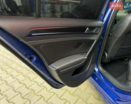 Синий Фольксваген Гольф Р, объемом двигателя 2 л и пробегом 123 тыс. км за 21700 $, фото 60 на Automoto.ua