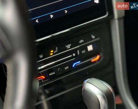 Синий Фольксваген Гольф Р, объемом двигателя 2 л и пробегом 123 тыс. км за 21700 $, фото 81 на Automoto.ua