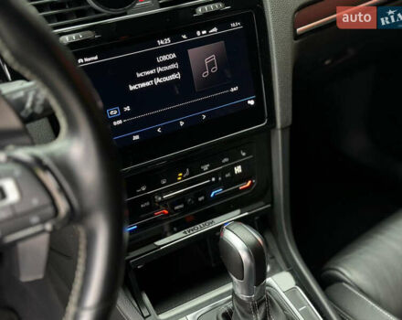 Синий Фольксваген Гольф Р, объемом двигателя 2 л и пробегом 123 тыс. км за 18500 $, фото 82 на Automoto.ua