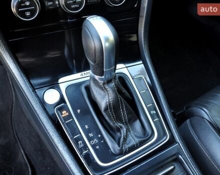 Синій Фольксваген Гольф Р, об'ємом двигуна 2 л та пробігом 144 тис. км за 14999 $, фото 35 на Automoto.ua