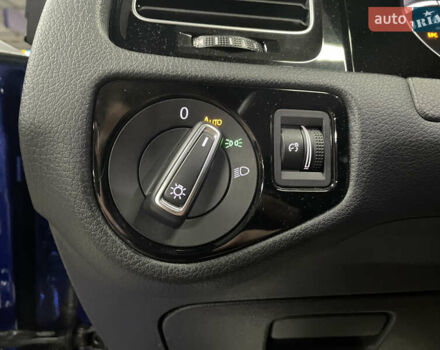 Синій Фольксваген Гольф Р, об'ємом двигуна 2 л та пробігом 131 тис. км за 21500 $, фото 14 на Automoto.ua