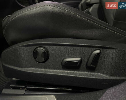 Синій Фольксваген Гольф Р, об'ємом двигуна 2 л та пробігом 131 тис. км за 21500 $, фото 15 на Automoto.ua