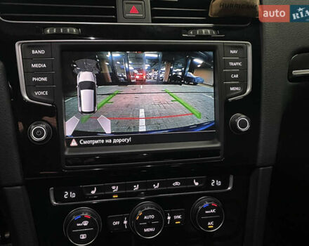 Синій Фольксваген Гольф Р, об'ємом двигуна 2 л та пробігом 131 тис. км за 21500 $, фото 18 на Automoto.ua