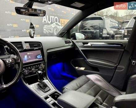 Синий Фольксваген Гольф Р, объемом двигателя 2 л и пробегом 143 тыс. км за 19500 $, фото 13 на Automoto.ua