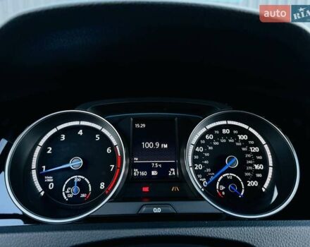 Синій Фольксваген Гольф Р, об'ємом двигуна 2 л та пробігом 67 тис. км за 25500 $, фото 137 на Automoto.ua