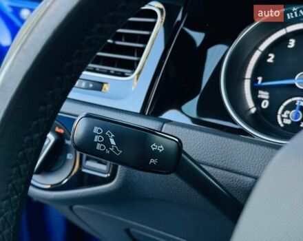 Синій Фольксваген Гольф Р, об'ємом двигуна 2 л та пробігом 67 тис. км за 25500 $, фото 142 на Automoto.ua