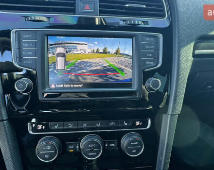 Синий Фольксваген Гольф Р, объемом двигателя 2 л и пробегом 81 тыс. км за 16888 $, фото 51 на Automoto.ua