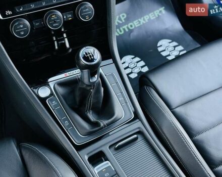 Синій Фольксваген Гольф Р, об'ємом двигуна 2 л та пробігом 67 тис. км за 25500 $, фото 17 на Automoto.ua