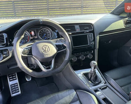 Синий Фольксваген Гольф Р, объемом двигателя 2 л и пробегом 81 тыс. км за 16888 $, фото 39 на Automoto.ua