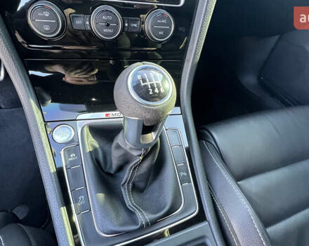 Синий Фольксваген Гольф Р, объемом двигателя 2 л и пробегом 81 тыс. км за 16888 $, фото 47 на Automoto.ua