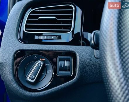 Синій Фольксваген Гольф Р, об'ємом двигуна 2 л та пробігом 67 тис. км за 25500 $, фото 144 на Automoto.ua