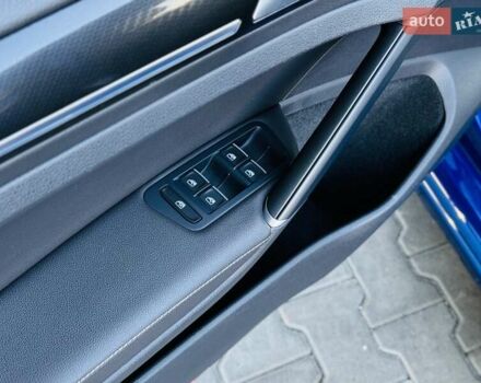 Синій Фольксваген Гольф Р, об'ємом двигуна 2 л та пробігом 67 тис. км за 25500 $, фото 96 на Automoto.ua