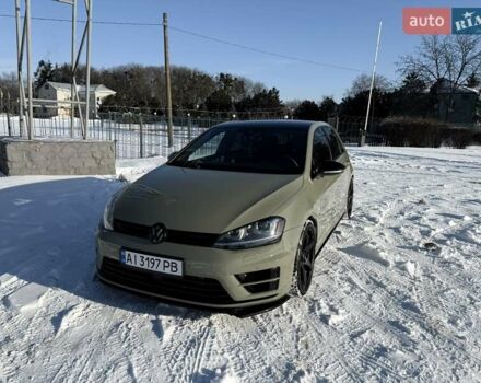 Зеленый Фольксваген Гольф Р, объемом двигателя 2 л и пробегом 155 тыс. км за 23300 $, фото 3 на Automoto.ua