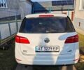 Белый Фольксваген Гольф Спортсван, объемом двигателя 1.6 л и пробегом 238 тыс. км за 11200 $, фото 1 на Automoto.ua