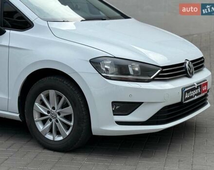 Білий Фольксваген Гольф Спортсван, об'ємом двигуна 1.4 л та пробігом 140 тис. км за 12490 $, фото 3 на Automoto.ua