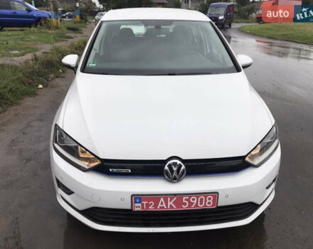 Фольксваген Гольф Спортсван 2014 в Кролевце на Automoto.ua Белый Фольксваген Гольф Спортсван, объемом двигателя 1.6 л и пробегом 175 тыс. км за 13200 $, фото 1 на Automoto.ua