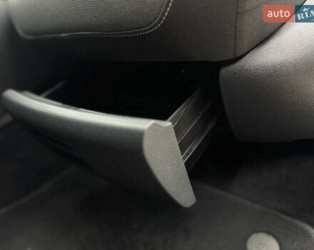 Черный Фольксваген Гольф Спортсван, объемом двигателя 2 л и пробегом 152 тыс. км за 13900 $, фото 53 на Automoto.ua