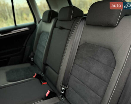 Черный Фольксваген Гольф Спортсван, объемом двигателя 2 л и пробегом 152 тыс. км за 13900 $, фото 85 на Automoto.ua