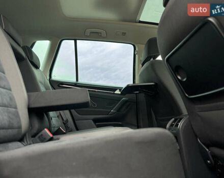 Черный Фольксваген Гольф Спортсван, объемом двигателя 2 л и пробегом 152 тыс. км за 13900 $, фото 92 на Automoto.ua