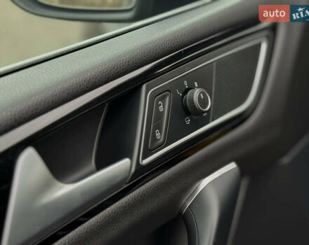 Черный Фольксваген Гольф Спортсван, объемом двигателя 2 л и пробегом 152 тыс. км за 13900 $, фото 44 на Automoto.ua