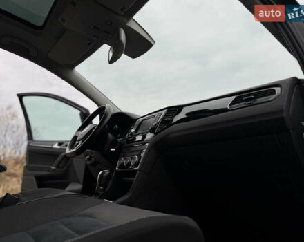 Черный Фольксваген Гольф Спортсван, объемом двигателя 2 л и пробегом 152 тыс. км за 13900 $, фото 71 на Automoto.ua