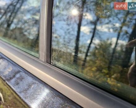 Черный Фольксваген Гольф Спортсван, объемом двигателя 1.6 л и пробегом 312 тыс. км за 12900 $, фото 53 на Automoto.ua