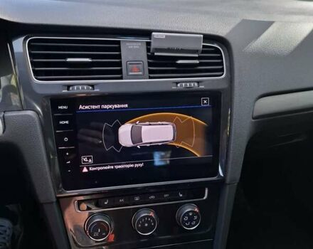 Черный Фольксваген Гольф Спортсван, объемом двигателя 1.6 л и пробегом 312 тыс. км за 12900 $, фото 6 на Automoto.ua